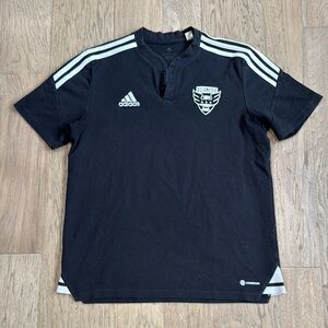 EUC Adidas Men DC United Henley AEROREADY Polo Shirt Top Size Medium M248 -25